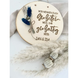 Holzscheibe Großeltern mit Trockenblumen