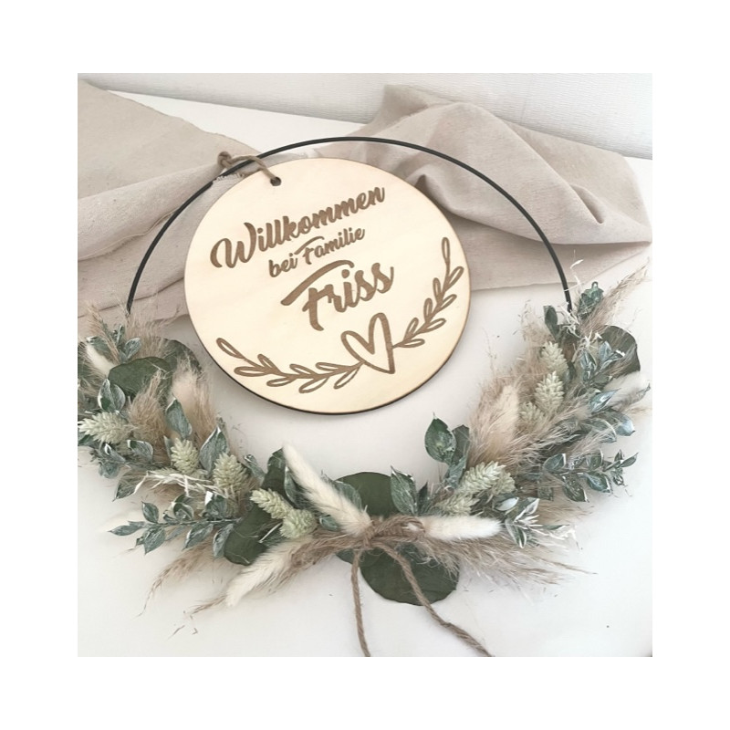 Türschild mit Trockenblumen