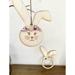 Hasen mit Trockenblumen