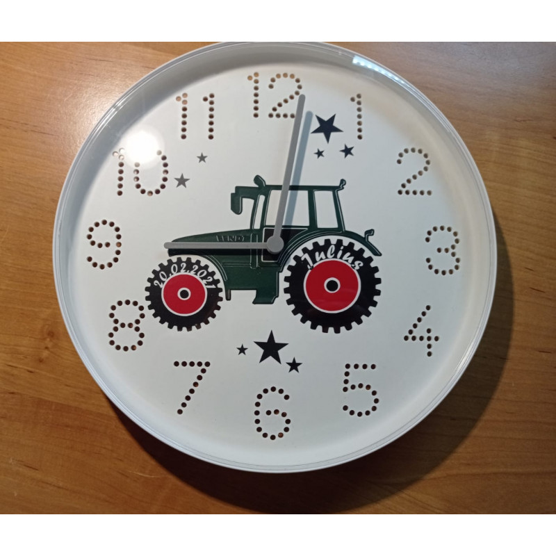 Wanduhr mit Trecker, personalisiert