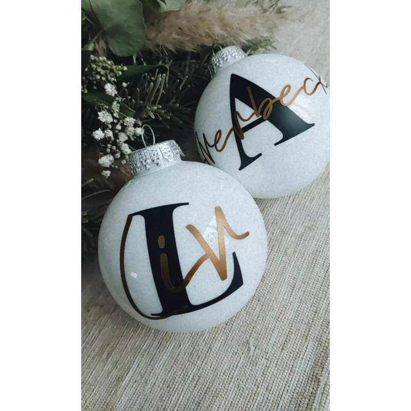 Weihnachtskugeln mit dem Namen